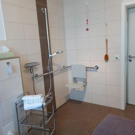 Am Dombogen - Barrierefrei - Sommerferienangebot !!! -20 Prozent Reduziert- 2 Schlafzimmer Ab 3 Personen - Mindestens 3 Naechte Aufenthalt Tatil Evi Xanten